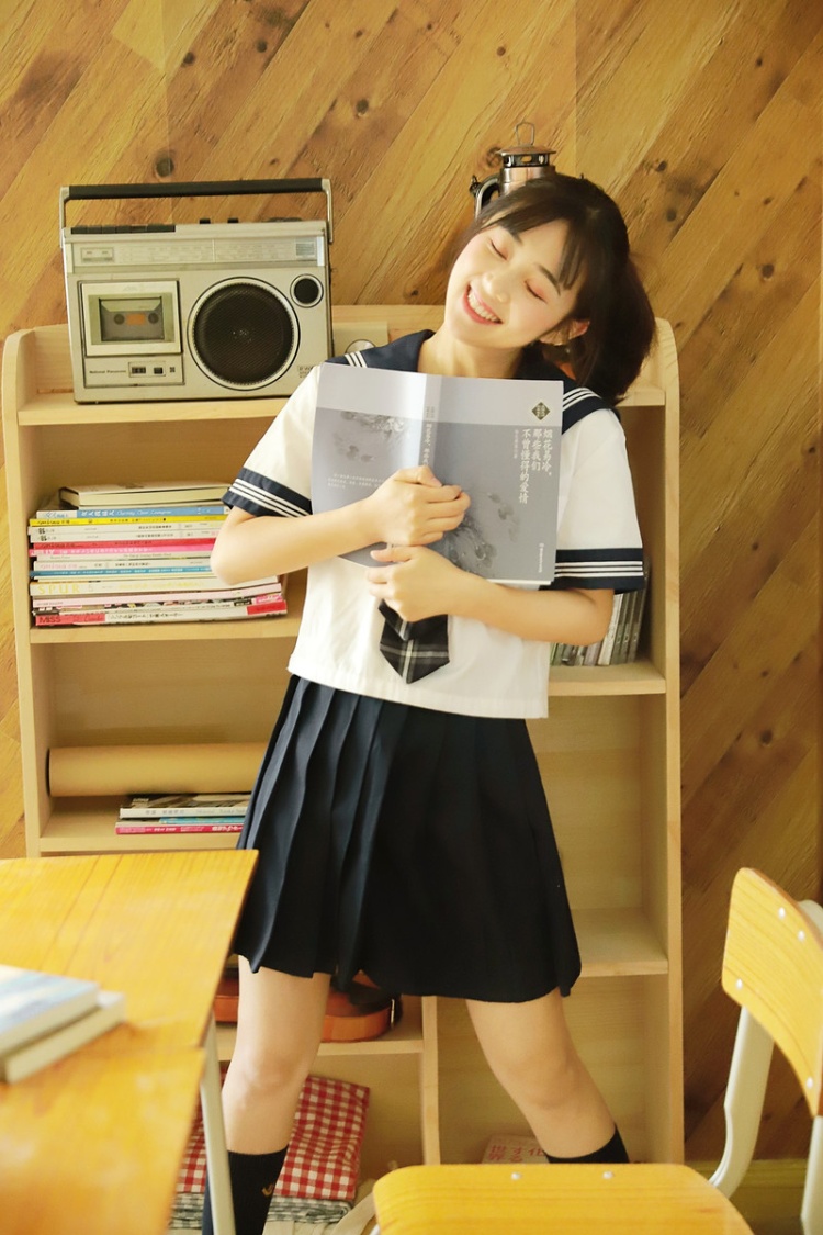日本清纯美女水手服写真(第11页)