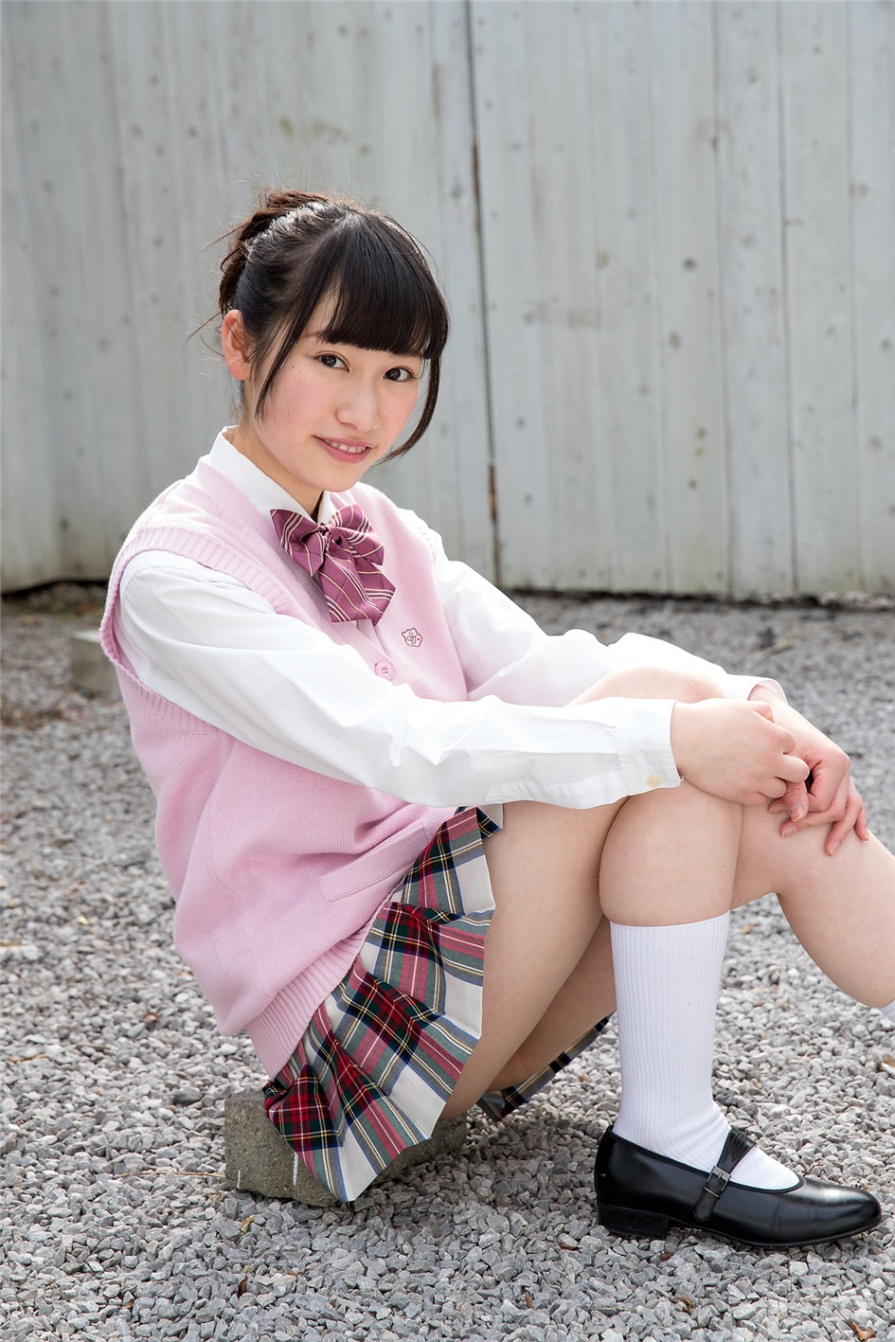 清纯学生妹葉月彩菜性感内衣写真(第32页)