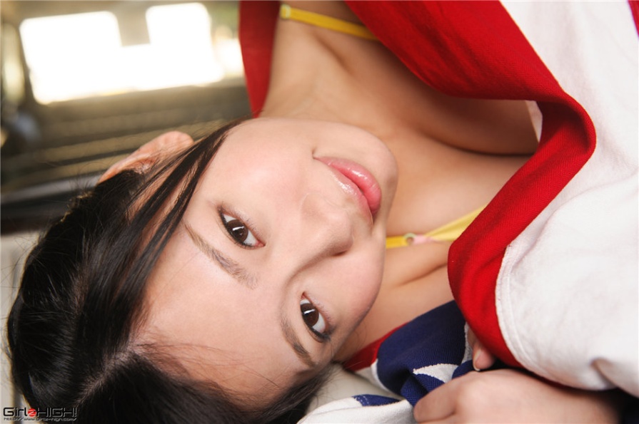 日本美女矢野目美有迷人乳沟诱惑写真(第24页)