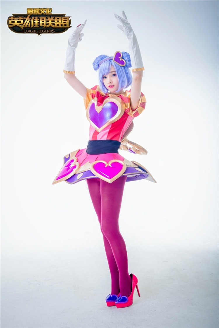 童颜美女cosplay发条图片(第8页)