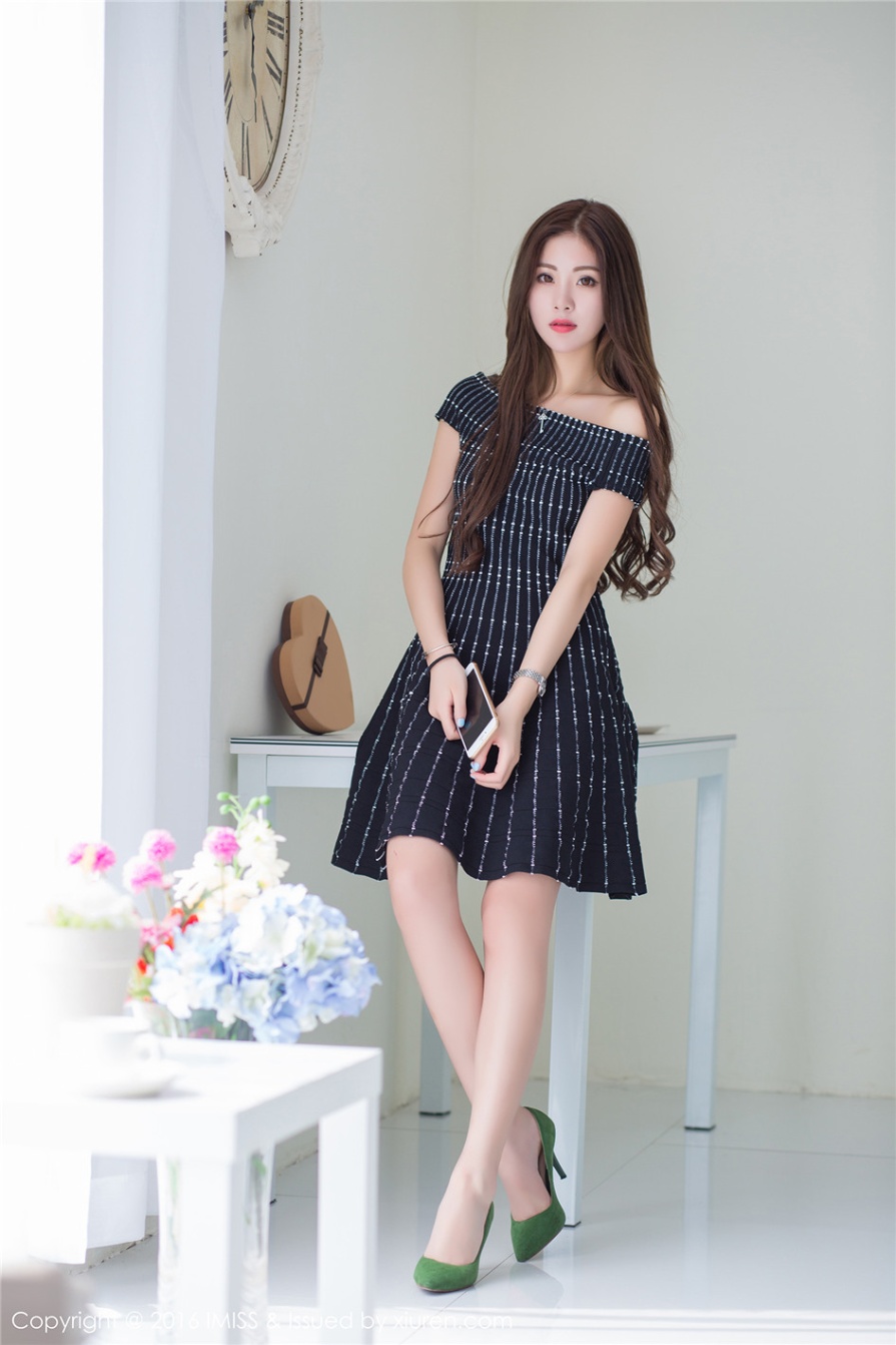 内衣模特美女菲儿极品美腿诱惑写真(第7页)