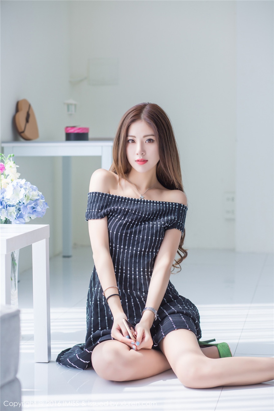 内衣模特美女菲儿极品美腿诱惑写真(第30页)