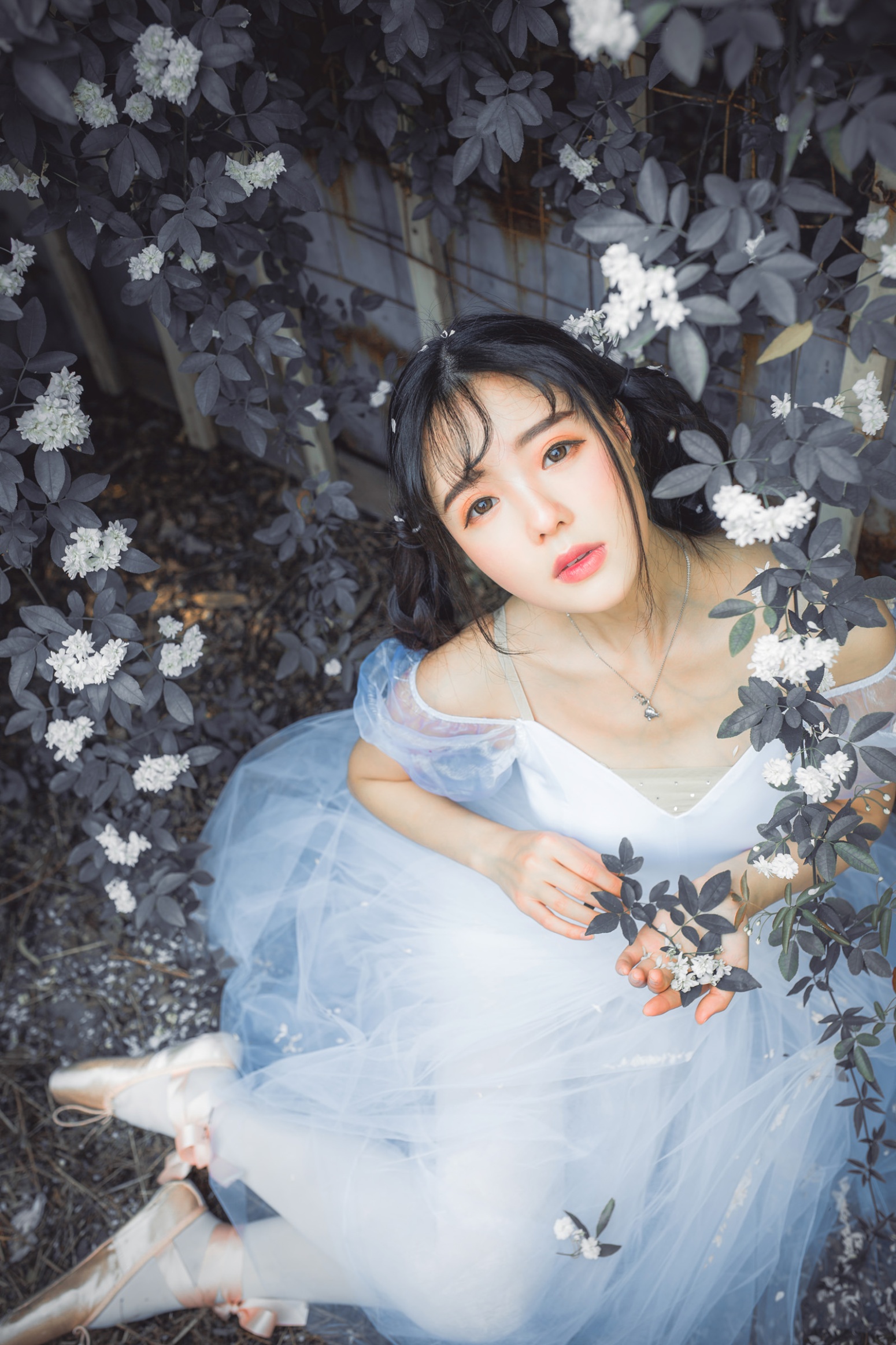 清纯美女户外唯美婚纱照写真(第3页)
