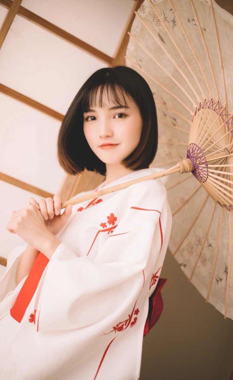 养眼美女室内梅花图案和服私房照(第9页)