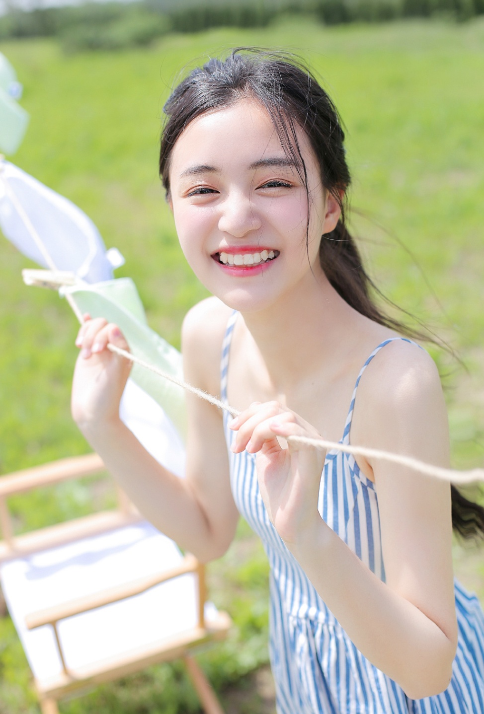 小清新美女户外清纯写真(第12页)