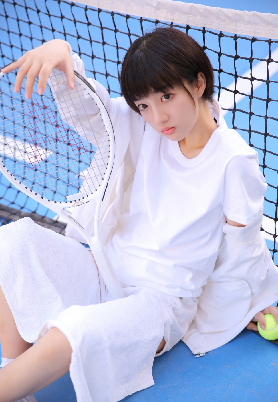 清纯学生妹室内网球场运动服写真(第4页)