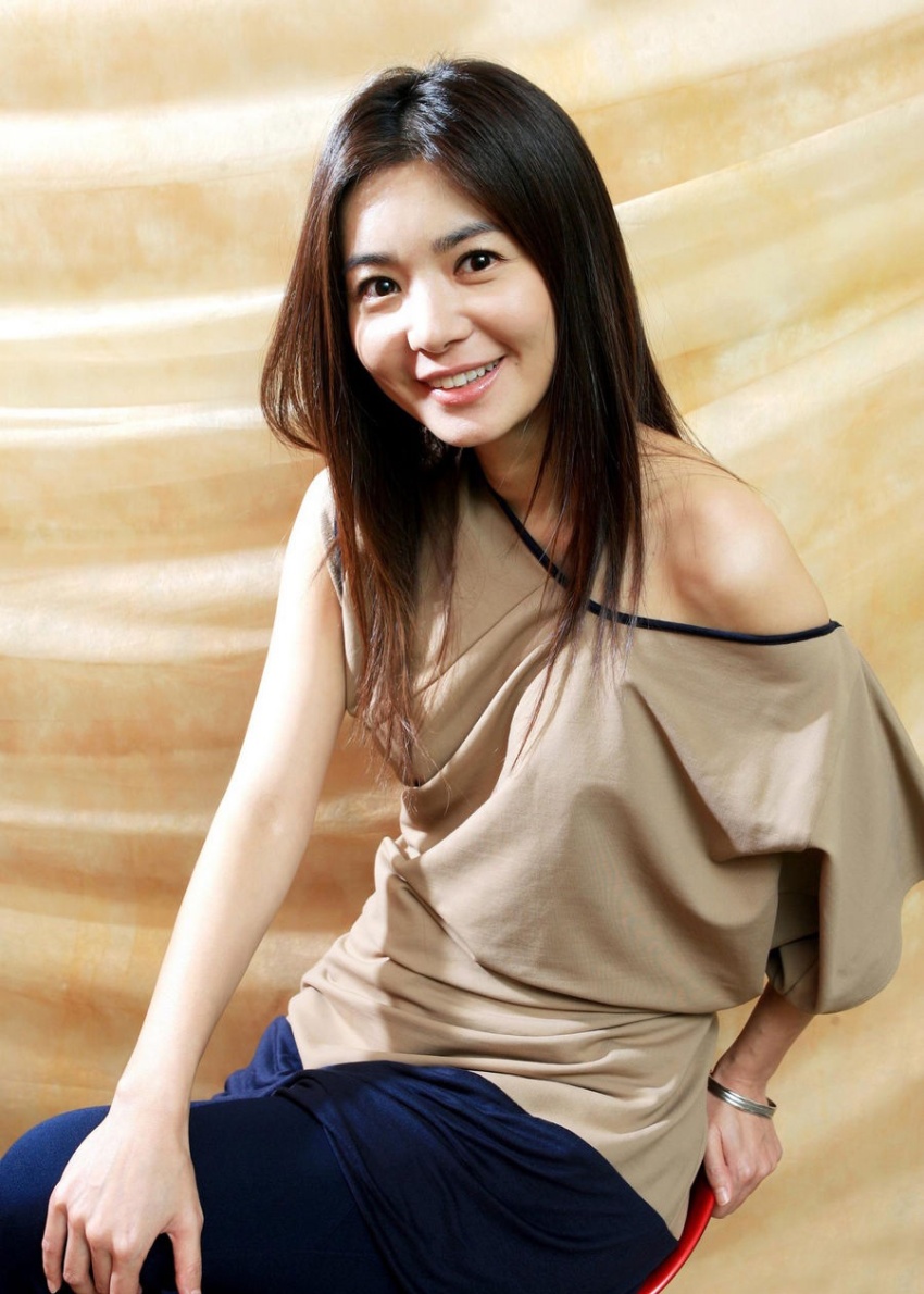 韩国女星张瑞希穿衣时尚搭配写真图片(第7页)