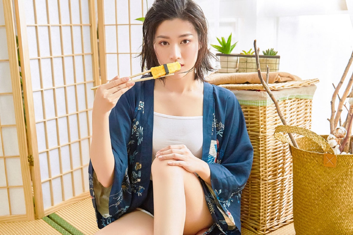 日本和服美女室内粉嫩美腿诱人写真(第6页)