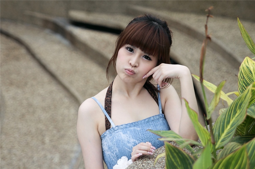 台湾清纯美女白白时尚街拍图片(第35页)