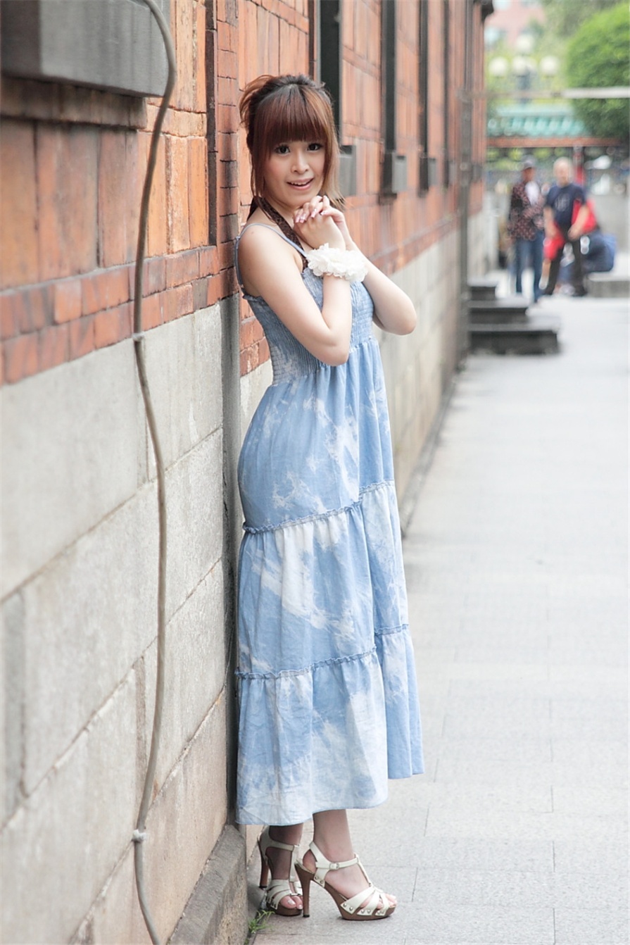 台湾清纯美女白白时尚街拍图片(第40页)