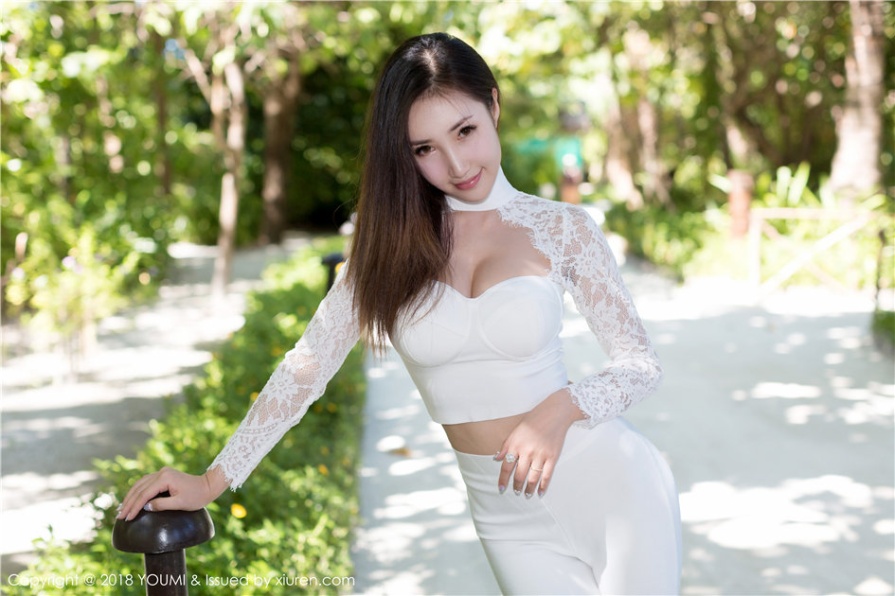 极品翘臀美女Yumi-尤美海边比基尼写真(第33页)