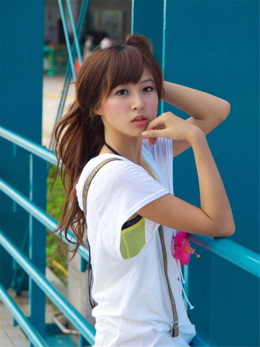 台湾可爱美女洪诗户外清纯写真(第12页)