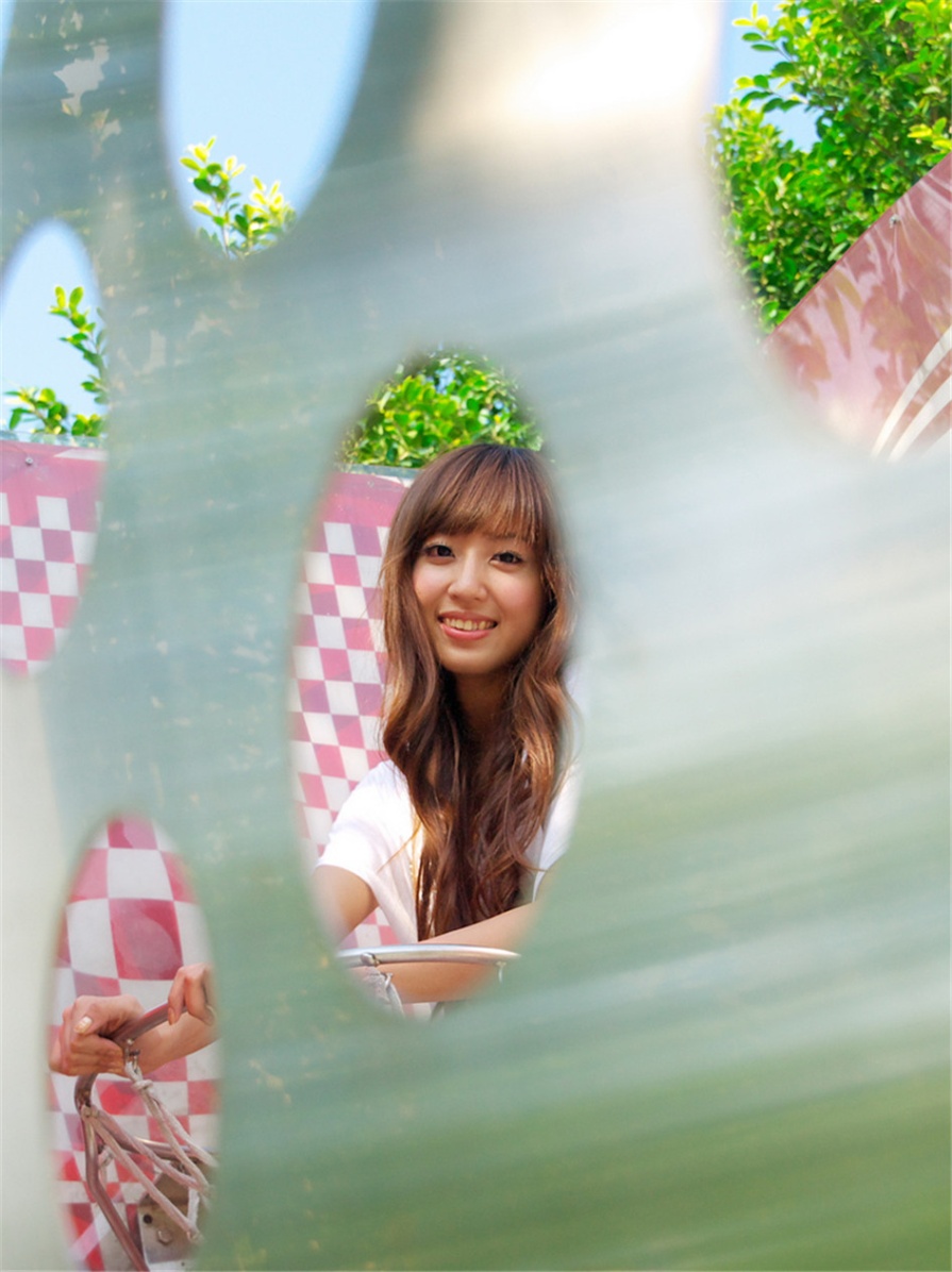台湾可爱美女洪诗户外清纯写真(第22页)