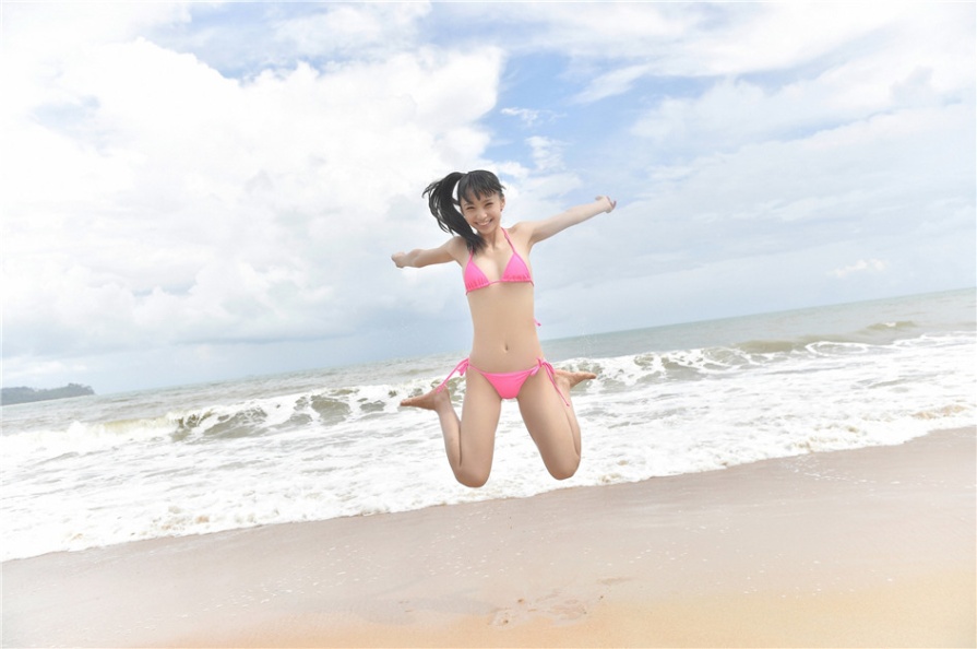 清纯美少女鶴巻星奈比基尼湿身诱惑写真(第15页)