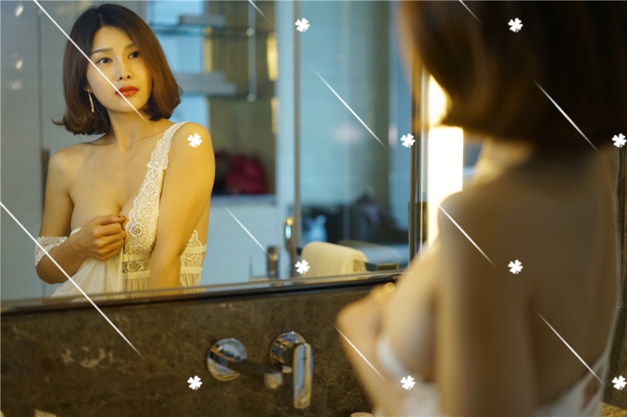风骚美女闫盼盼酒店情趣内衣美臀诱惑写真(第25页)