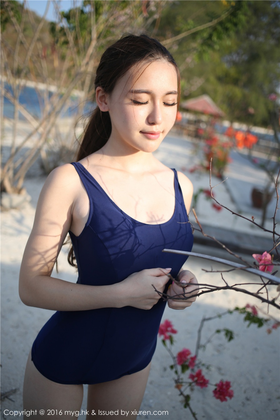 清纯美女熊吖BOBO户外死库水泳衣白嫩美腿诱惑写真(第35页)