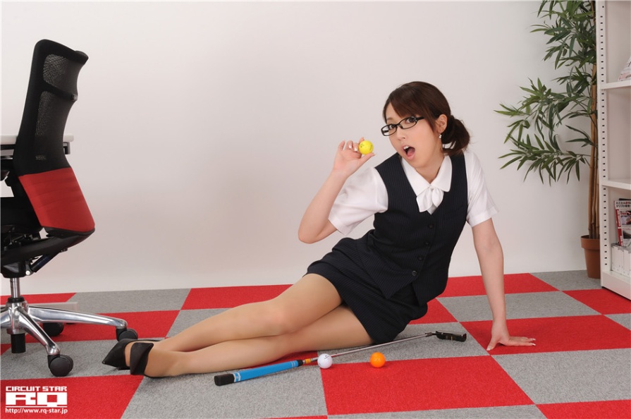 可爱女秘书清水恵美办公室性感美腿写真图片(第106页)