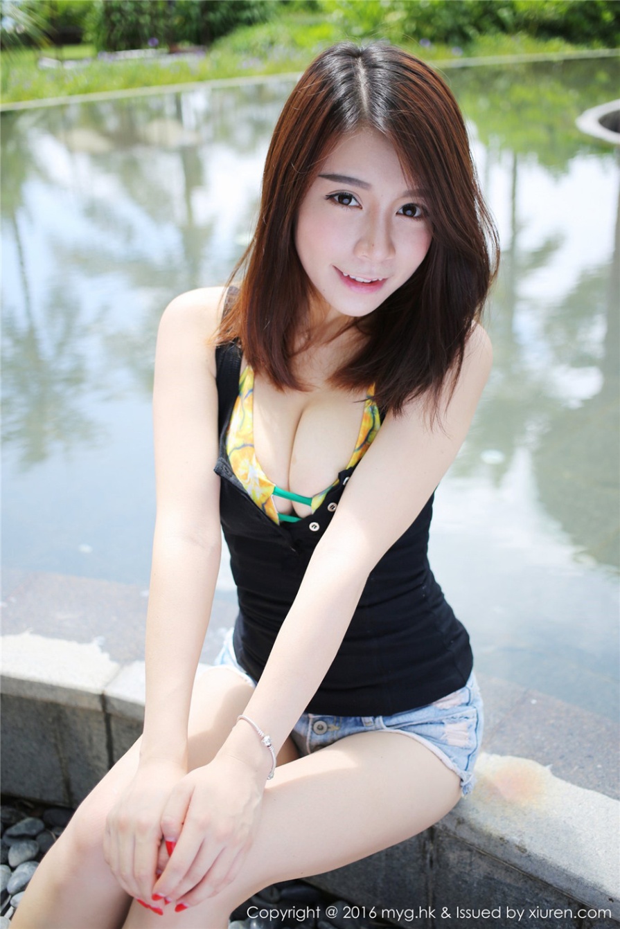 极品美女嘉宝贝儿户外比基尼巨乳诱惑写真图片(第27页)