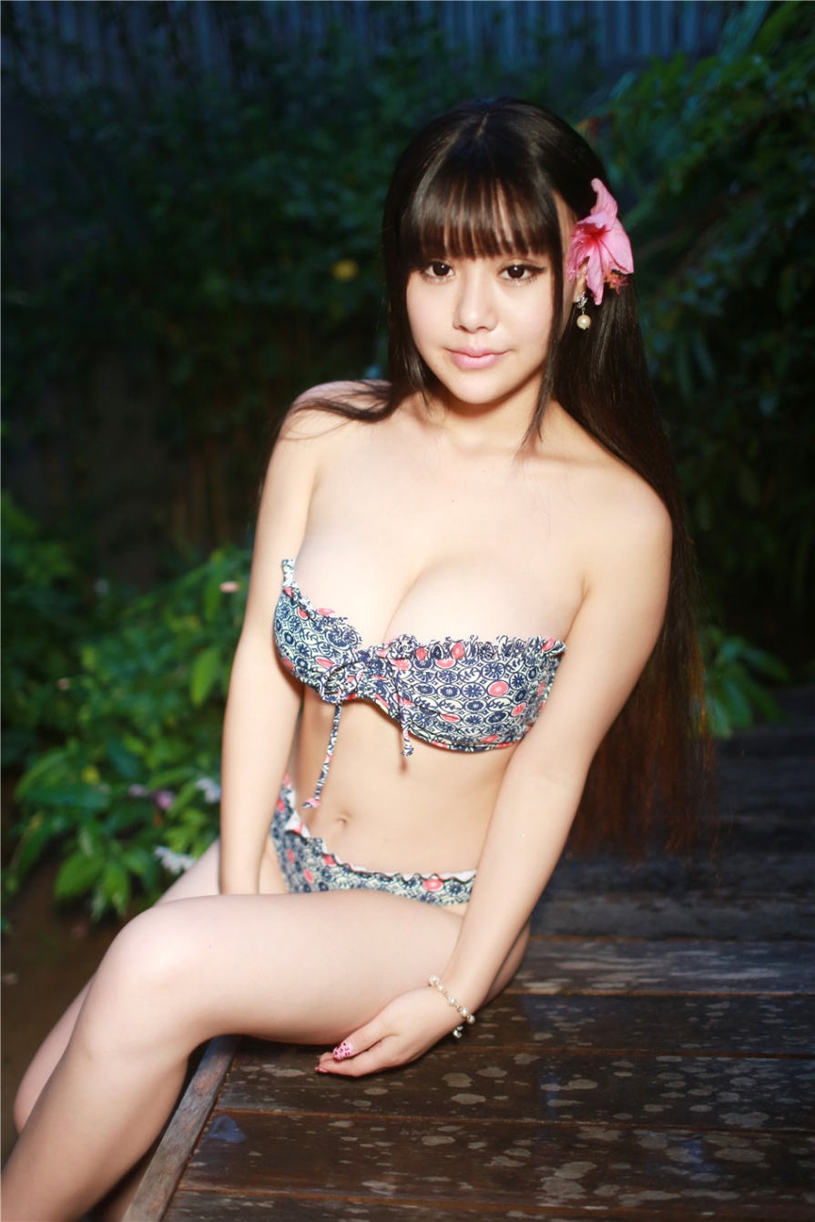 极品美女可儿户外性感泳衣巨乳诱惑写真(第70页)
