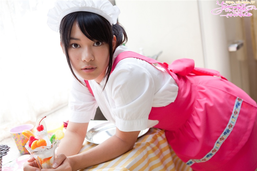 日本美女山中知惠厨房女仆装扮写真(第3页)
