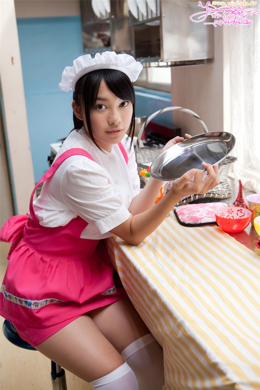 日本美女山中知惠厨房女仆装扮写真(第5页)