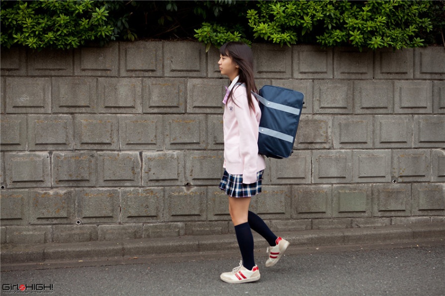 日本学生妹西浜ふうか教室内性感内衣写真(第3页)