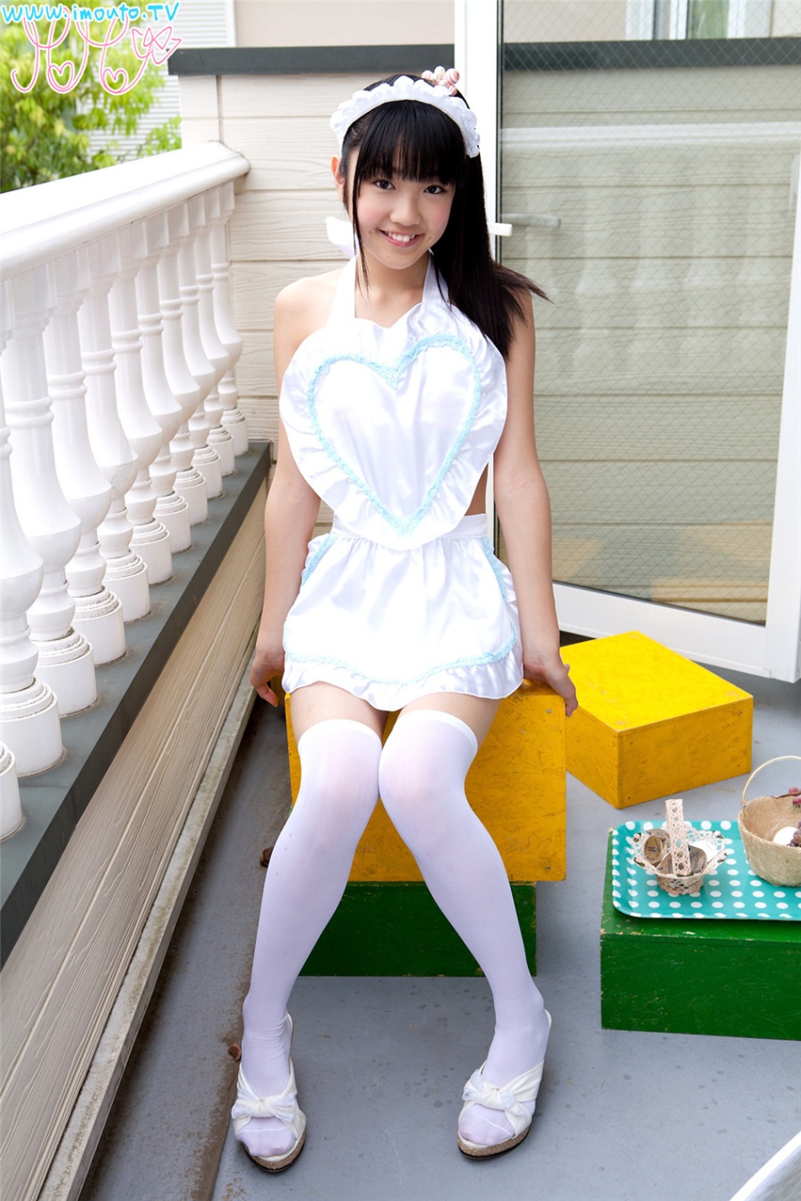 日本可爱美女阳台白色女仆装写真(第5页)