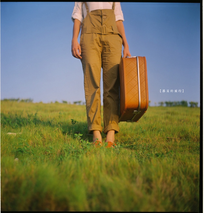 小清新美女绿荫草地唯美写真照片(第5页)