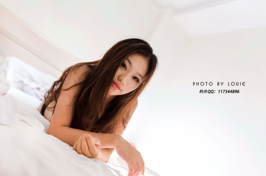 气质美女床上迷人写真照片(第6页)