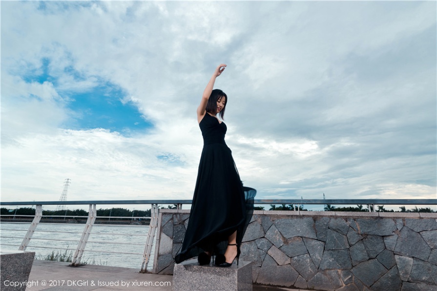 清纯美女仓井优香户外高叉深V礼服写真照片(第24页)