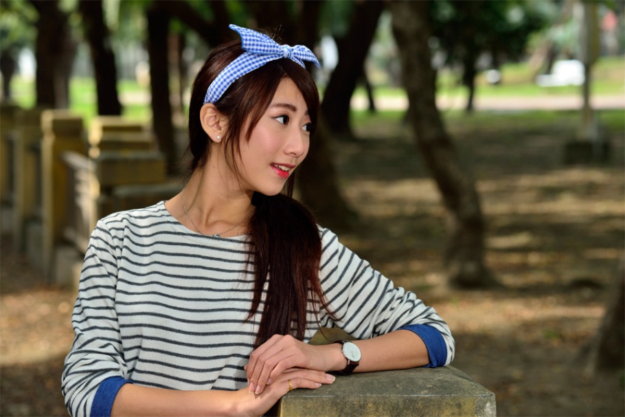清纯美女张嘉庭户外JK制服写真照片(第15页)