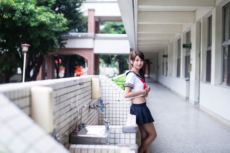 清纯美女张嘉庭户外JK制服写真照片(第18页)