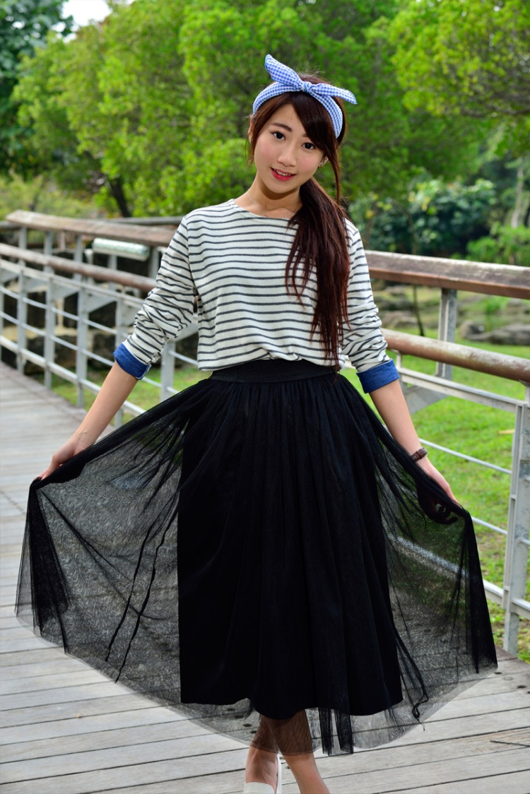 清纯美女张嘉庭户外JK制服写真照片(第20页)