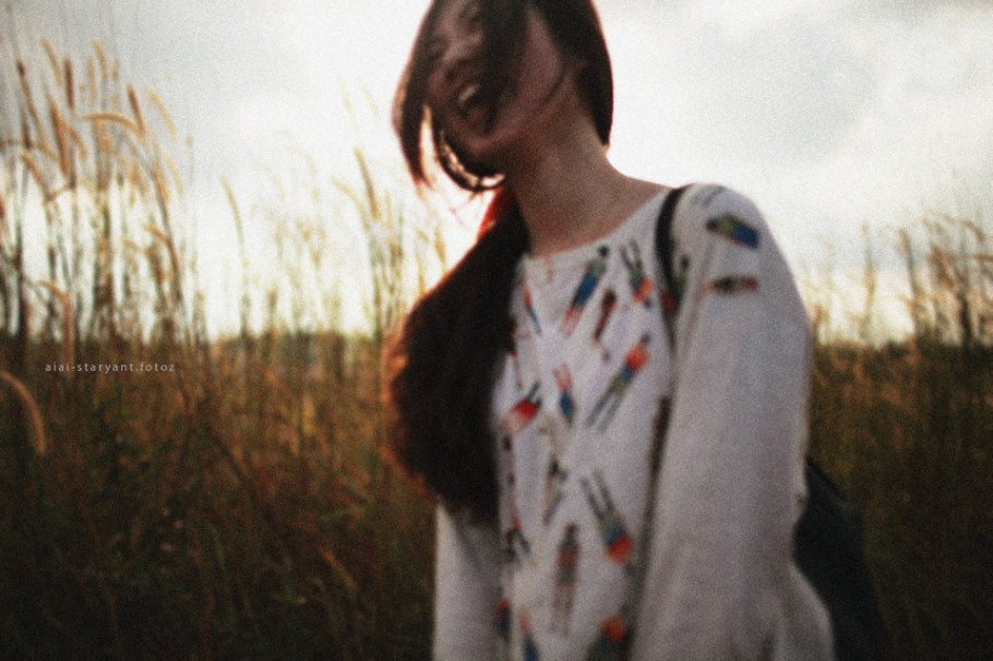 阳光美女户外清纯唯美写真照片(第7页)