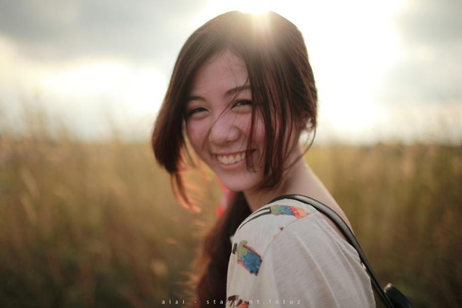 阳光美女户外清纯唯美写真照片(第18页)
