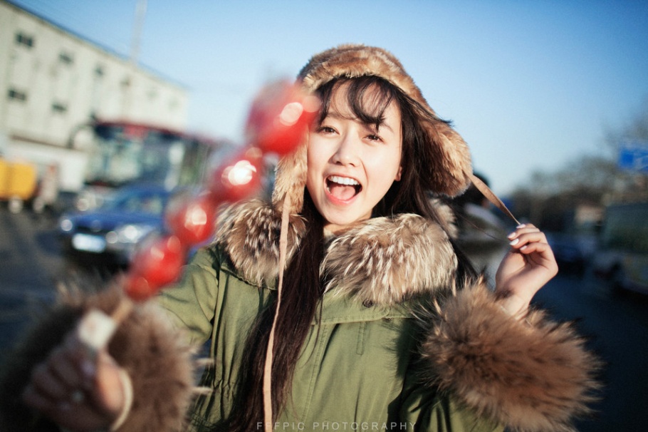 小清新美女穿绿色绸缎大襟棉袄图片(第3页)