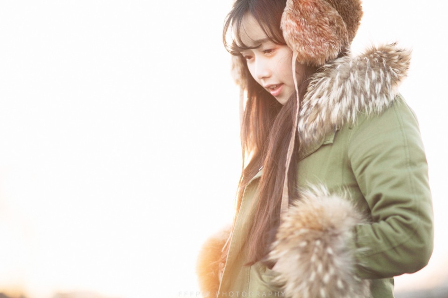 小清新美女穿绿色绸缎大襟棉袄图片(第12页)