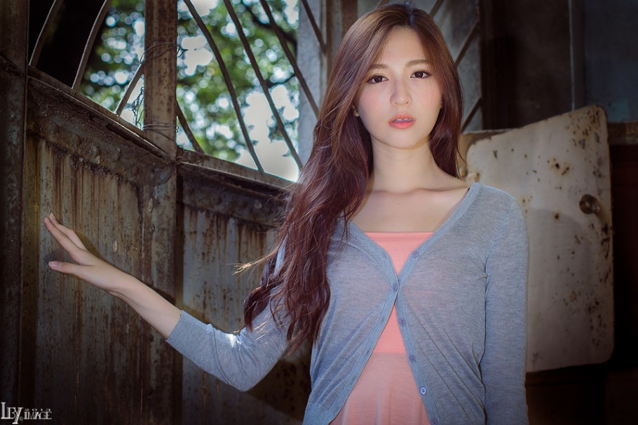 清纯美女户外橙色短裙唯美写真照片(第14页)