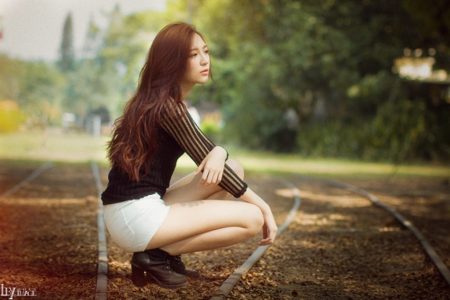 清纯美女户外橙色短裙唯美写真照片(第18页)
