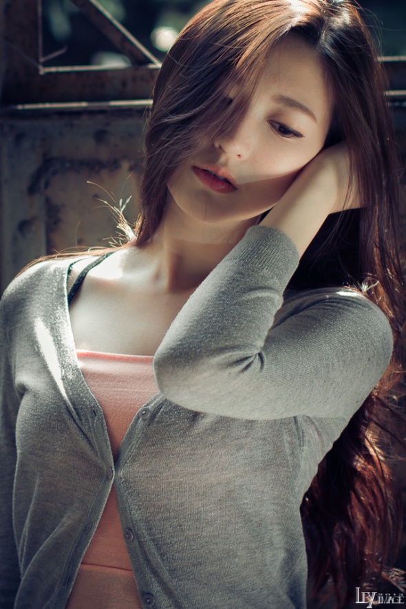 清纯美女户外橙色短裙唯美写真照片(第22页)