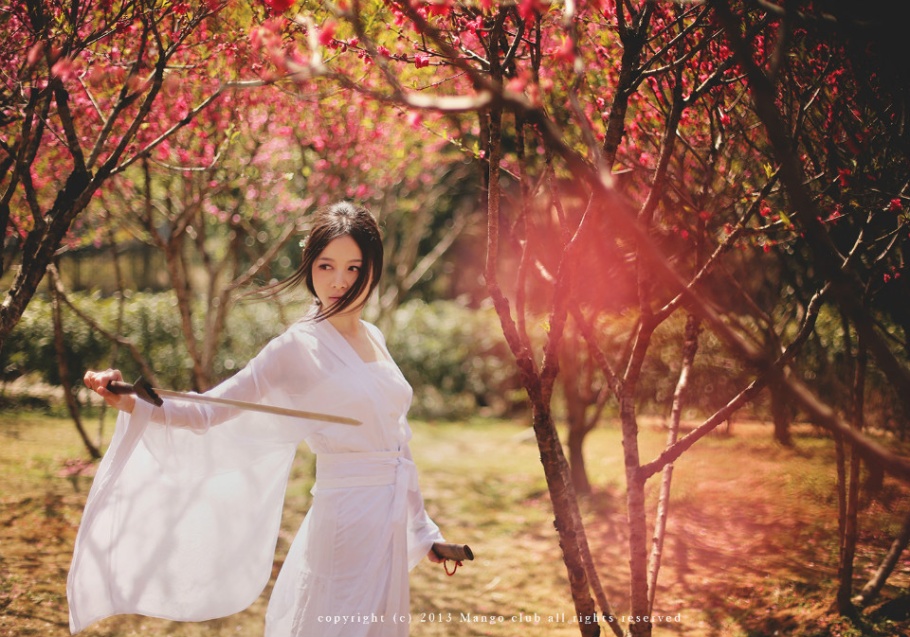 古装清纯美女桃花园唯美写真照片(第19页)