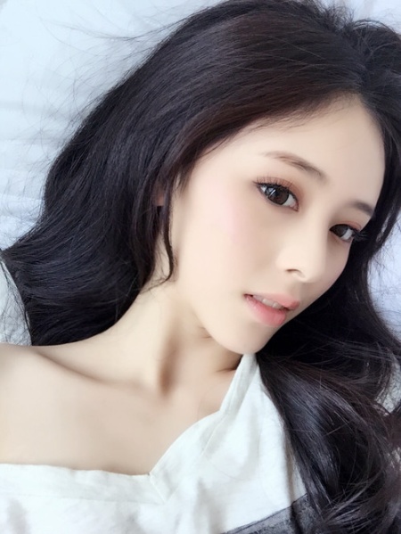 00后校花美女程熙媛清纯生活照自拍(第23页)