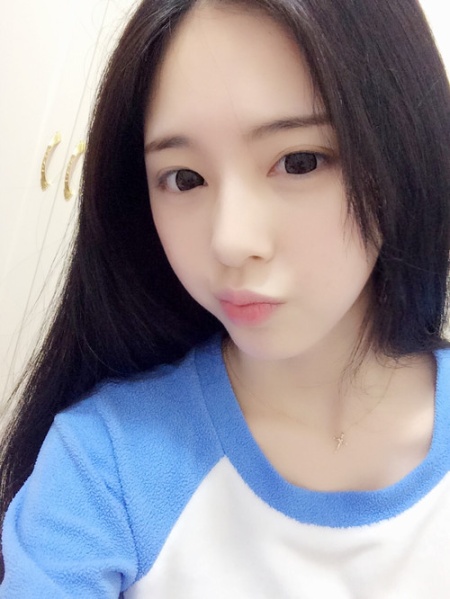 00后校花美女程熙媛清纯生活照自拍(第34页)