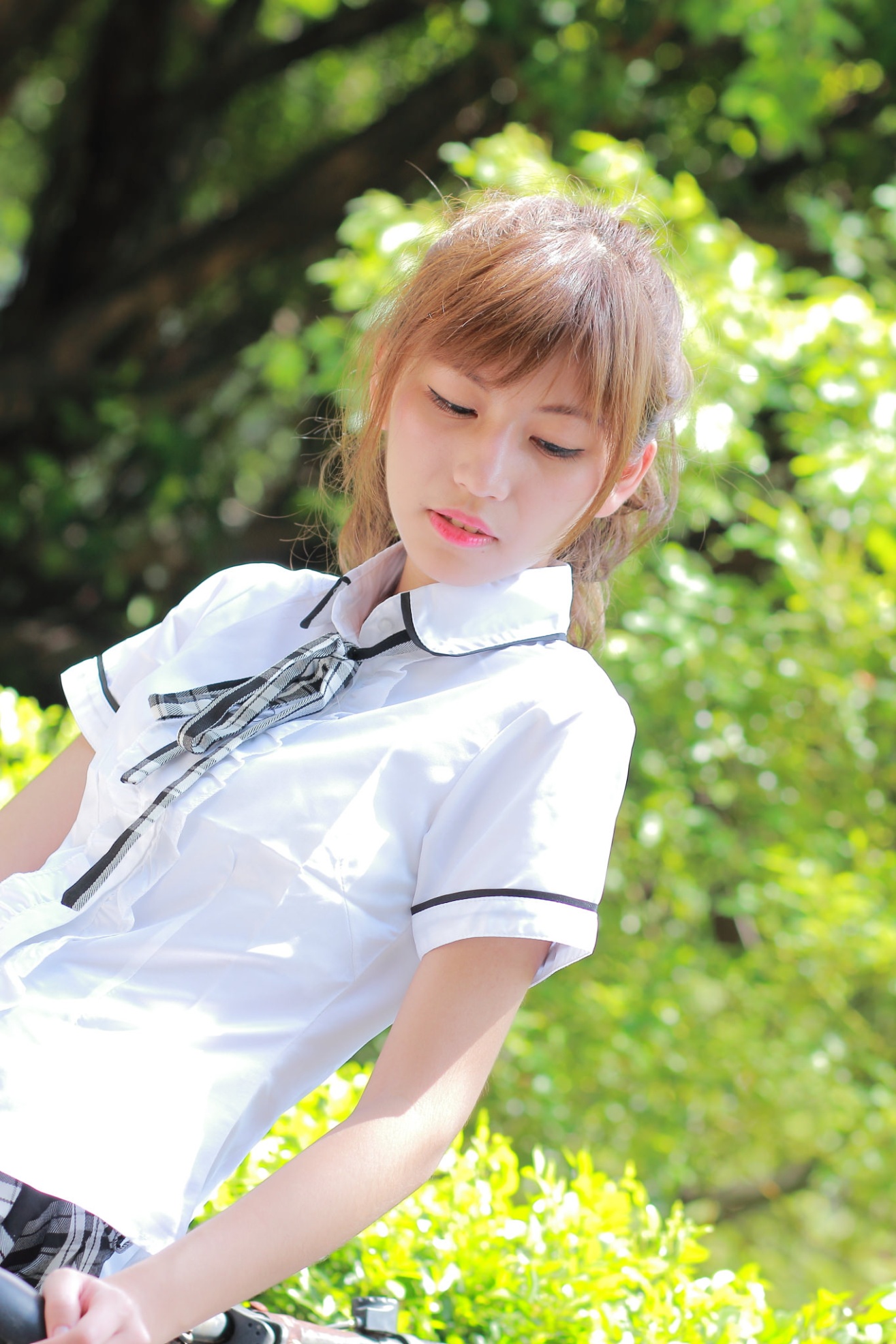 日本学生妹佟芳超短裙诱惑图片(第4页)