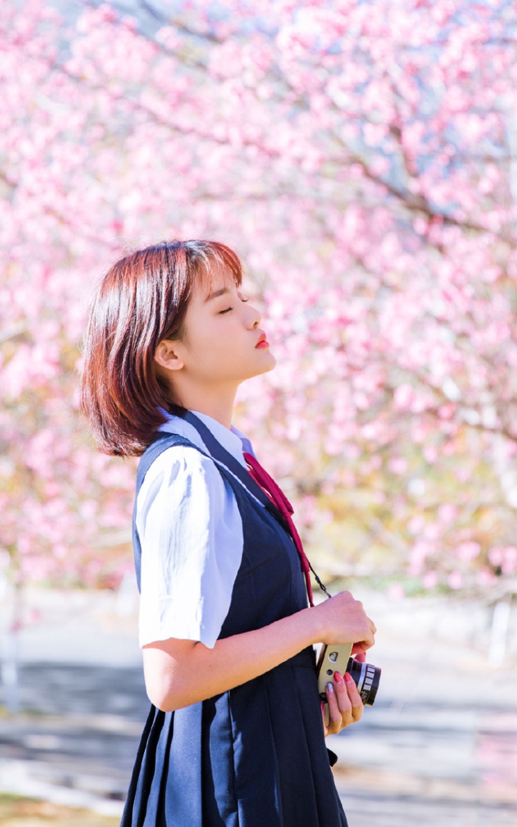 日本女学生樱花树下唯美写真图片(第3页)
