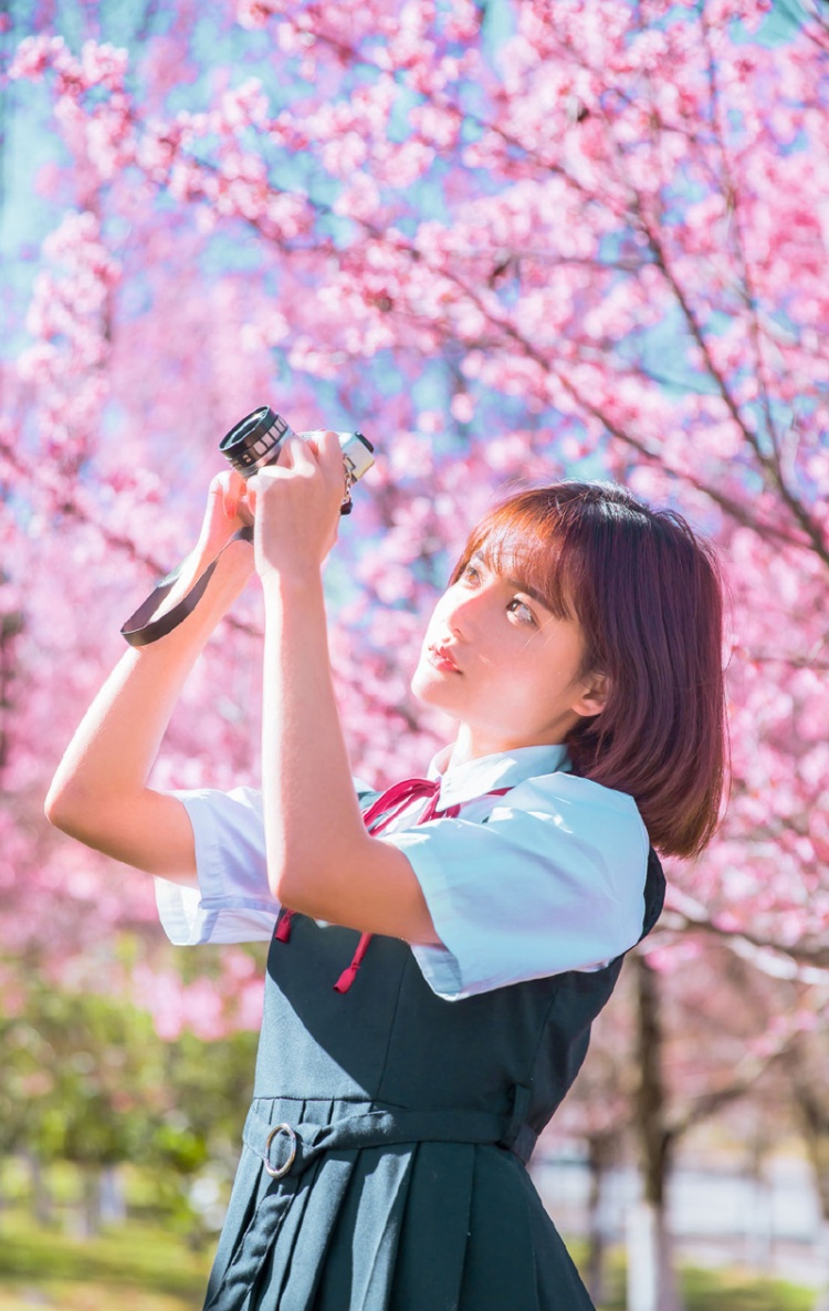 日本女学生樱花树下唯美写真图片(第5页)