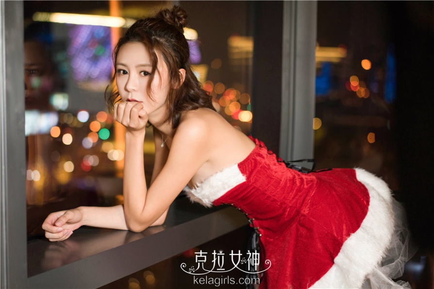 清纯美女昕予低胸装迷人乳沟写真照片(第12页)
