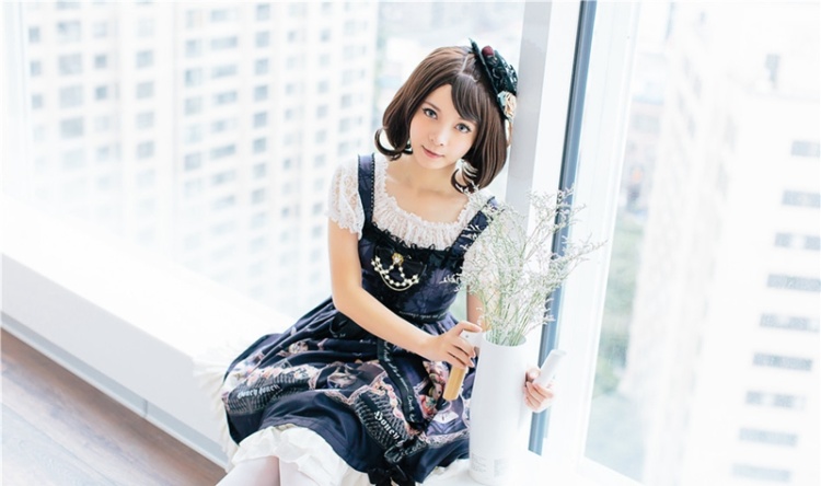 日本美女刘丽娜洛丽塔裙子私拍照片(第10页)