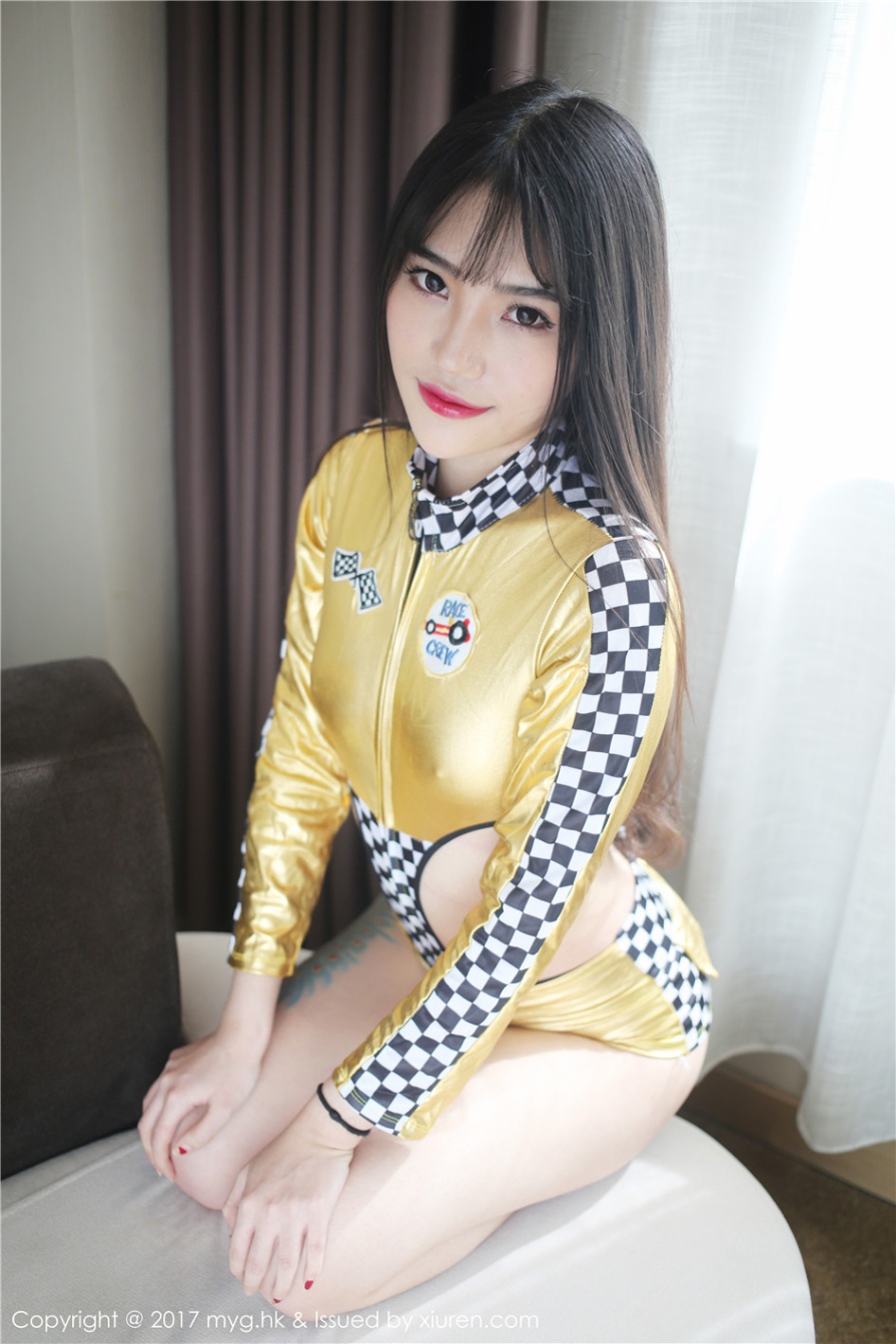 清纯美女杨洁linda酒店车模制服写真图片(第9页)