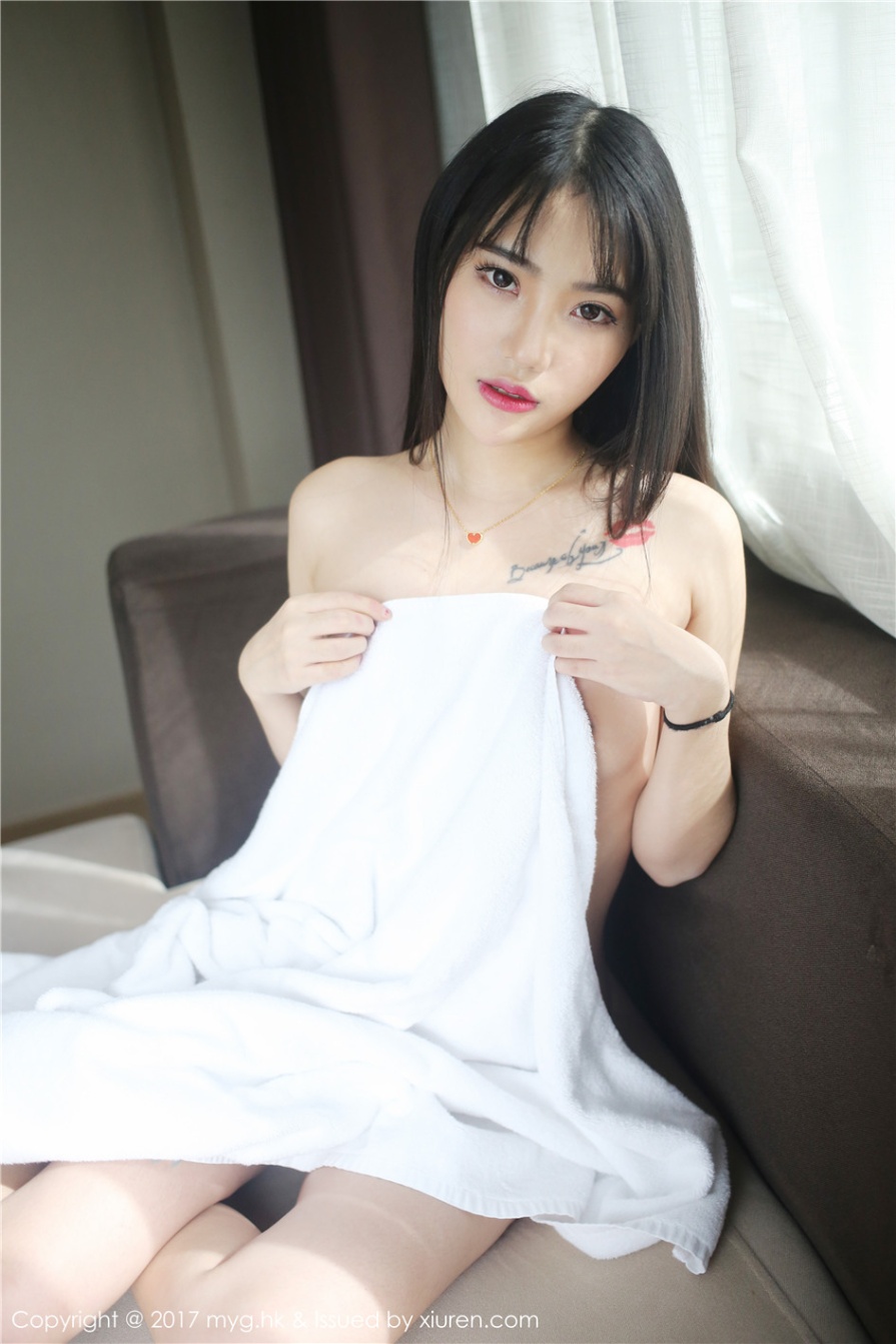 清纯美女杨洁linda酒店车模制服写真图片(第30页)